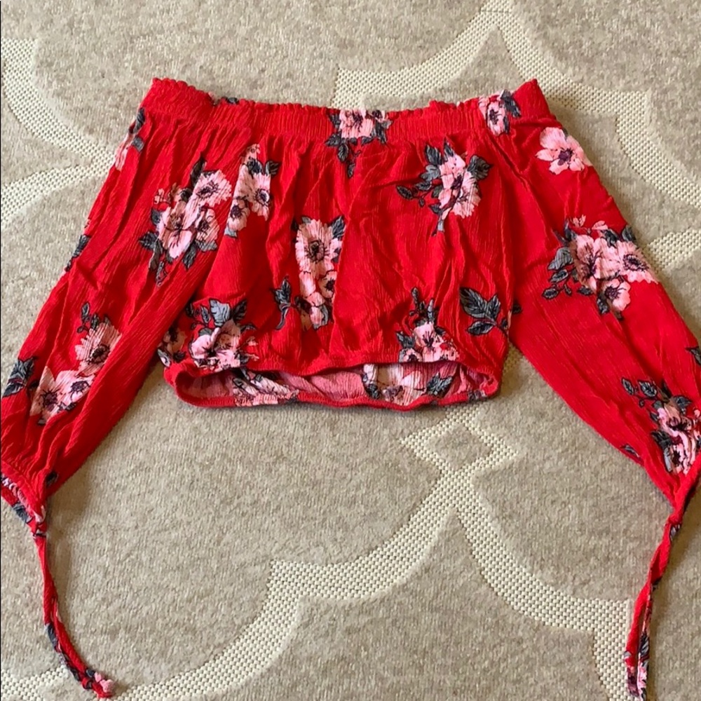 off the shoulder long sleeve crop top